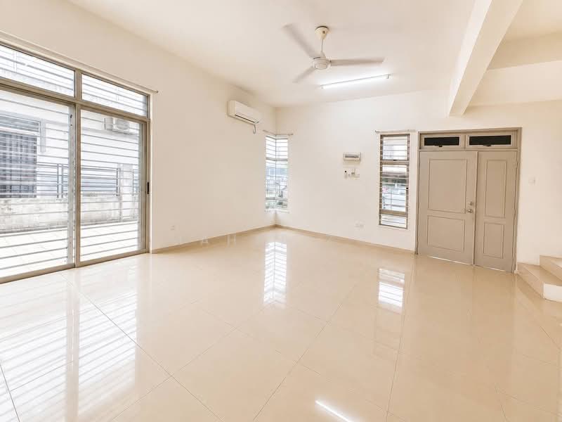 Semi-Detached House for Sale in Bandar Saujana Putra (Tanjong Duabelas) - Mahafiz . - PropertyGuru.com.my