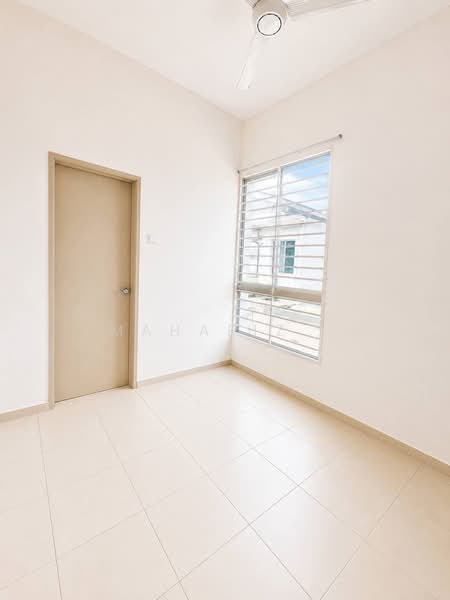 Semi-Detached House for Sale in Bandar Saujana Putra (Tanjong Duabelas) - Mahafiz . - PropertyGuru.com.my