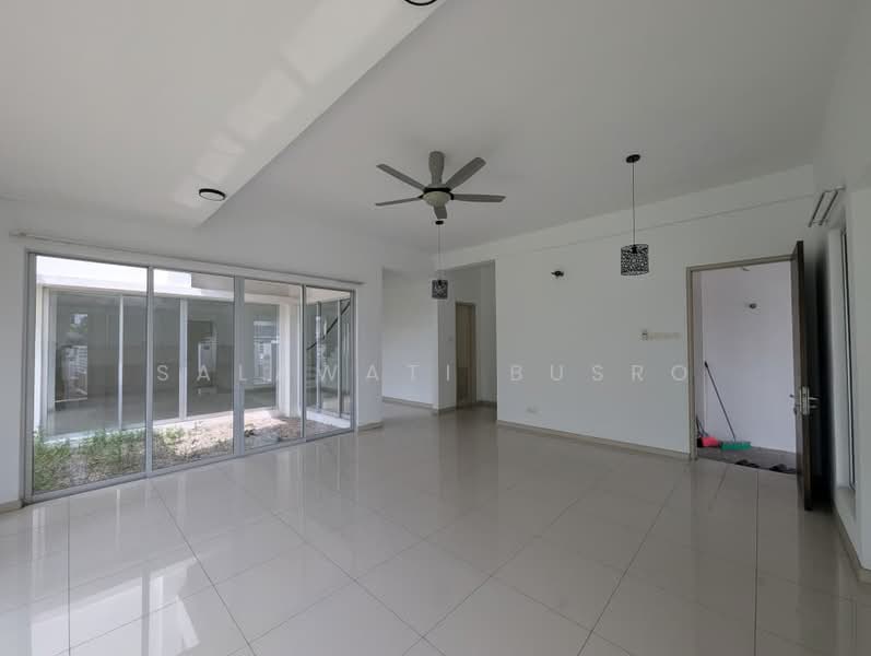 Rumah Teres 2 Tingkat untuk Disewa di Alam Impian (Shah Alam) - Salawati Busro - Living Room - PropertyGuru.com.my