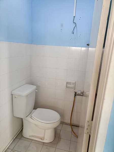 Pejabat untuk Disewa di Kuchai Entrepreneurs Park (Kuchai Lama) - CK Lee - Bathroom - PropertyGuru.com.my