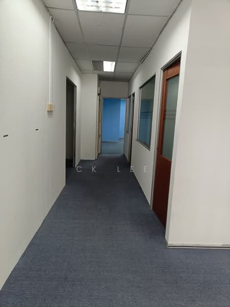 Pejabat untuk Disewa di Kuchai Entrepreneurs Park (Kuchai Lama) - CK Lee - Corridor - PropertyGuru.com.my