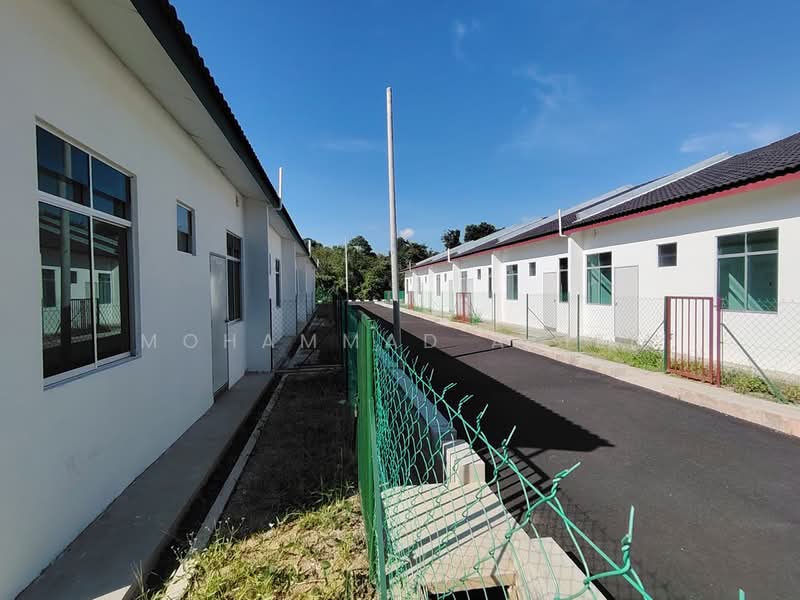 Rumah Teres untuk Dijual di Kampung Darat Sungai Ular (Sungai Karang) - Mohammad Azizi - PropertyGuru.com.my