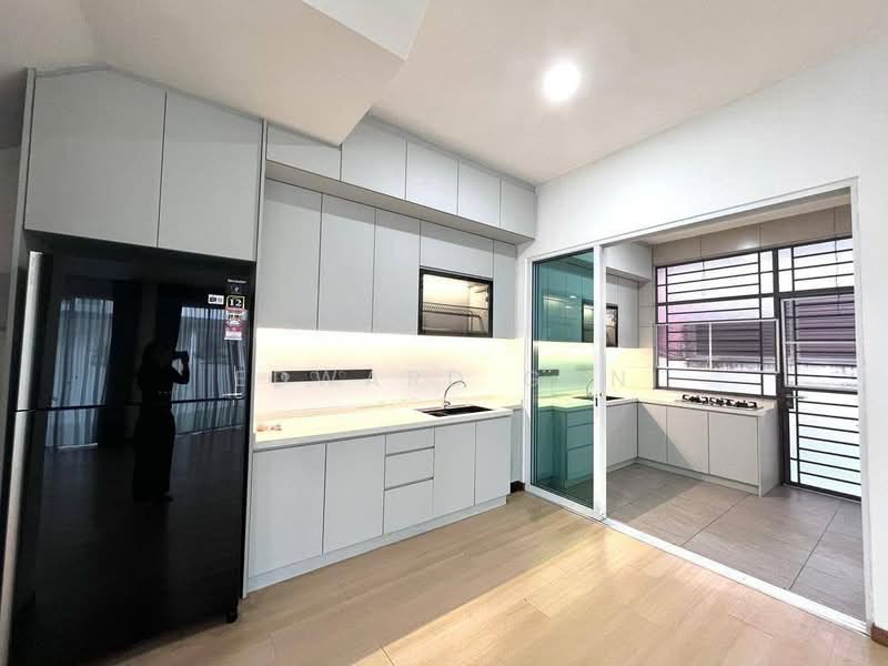 Semi-Detached House for Rent in Senibong (Permas Jaya) - Edward Gan - Kitchen - PropertyGuru.com.my