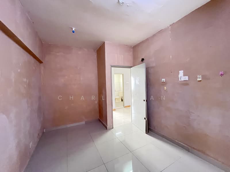 Kondominium untuk Dijual di Regency Condominium - Charlie Gan - PropertyGuru.com.my