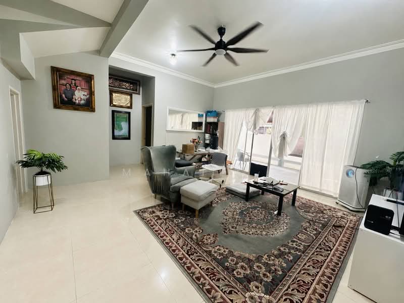 Semi-Detached House for Sale in Bandar Saujana Putra (Tanjong Duabelas) - Mahafiz . - Living Room - PropertyGuru.com.my