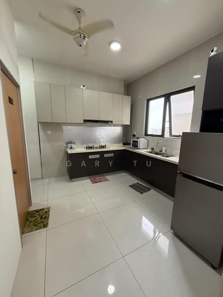 Condominium for Rent at Kings Bay @ Country Garden Danga Bay - Gary Tu - Kitchen - PropertyGuru.com.my