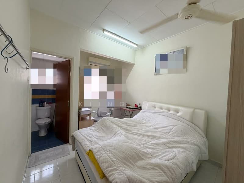 2-storey Terraced House for Sale in Taman Sri Bintang (Kepong) - Kiing TW - Bedroom - PropertyGuru.com.my