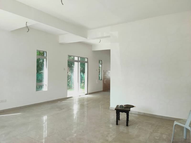Rumah Teres 2 Tingkat untuk Dijual di Banting (Selangor) - CH LEE - Living Room - PropertyGuru.com.my
