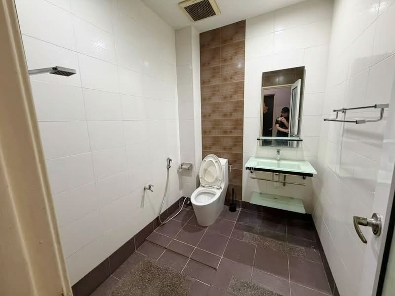 2-storey Terraced House for Sale in Bandar Sri Damansara (Selangor) - Kiing TW - Bathroom - PropertyGuru.com.my