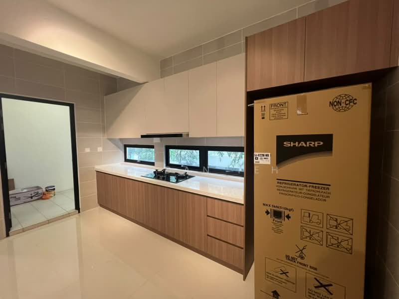 Rumah Bandar untuk Disewa di Kayu Ara (Selangor) - Jordan Teh - Kitchen - PropertyGuru.com.my