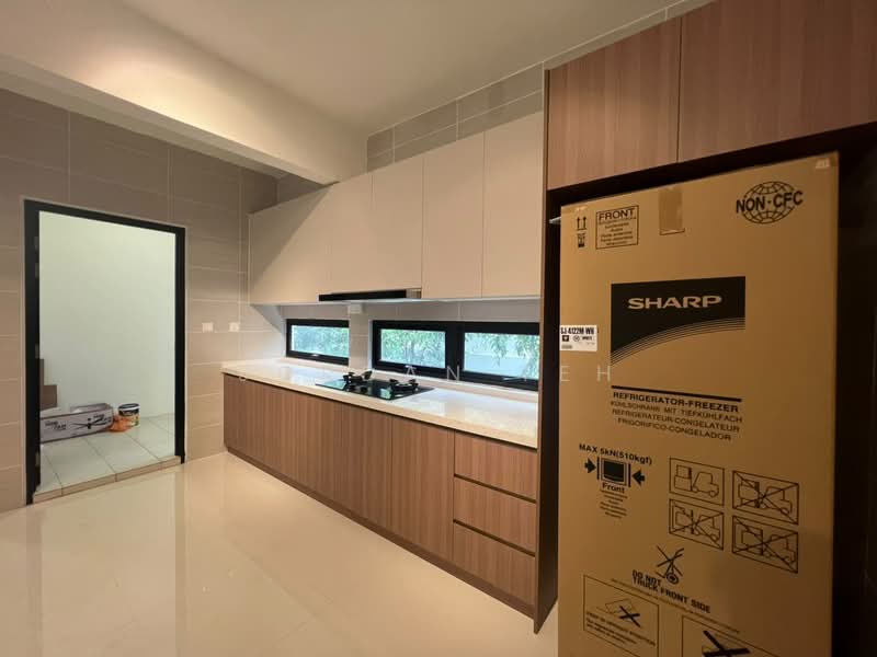 Rumah Bandar untuk Disewa di Kayu Ara (Selangor) - Jordan Teh - Kitchen - PropertyGuru.com.my