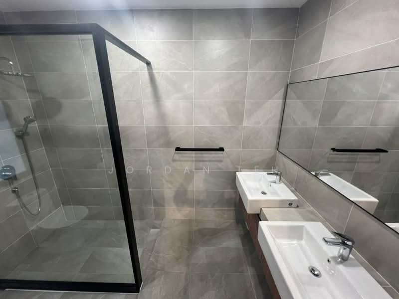 Rumah Bandar untuk Disewa di Kayu Ara (Selangor) - Jordan Teh - Bathroom - PropertyGuru.com.my