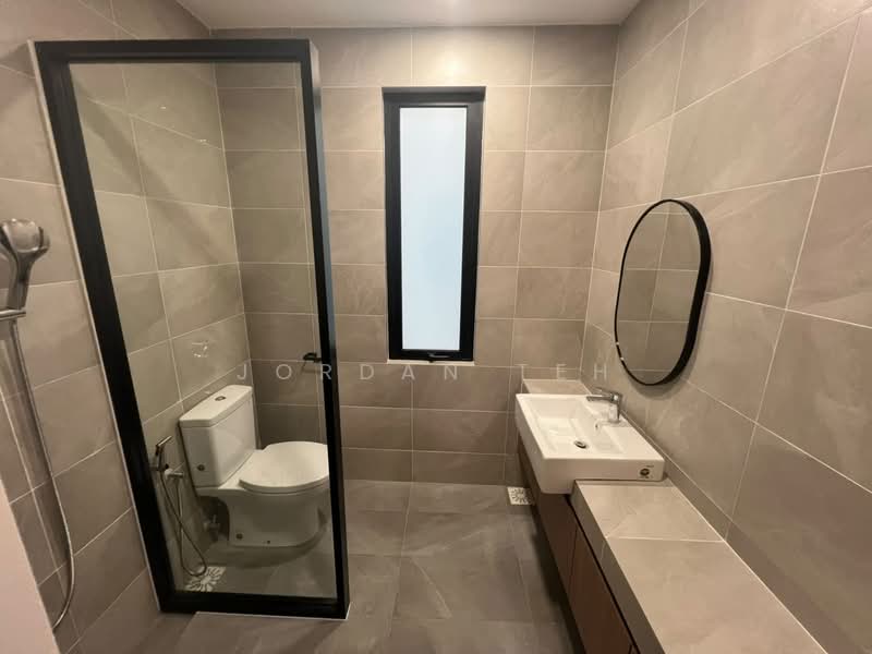 Rumah Bandar untuk Disewa di Kayu Ara (Selangor) - Jordan Teh - Bathroom - PropertyGuru.com.my