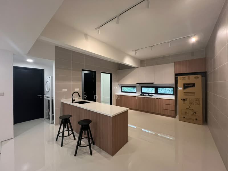 Rumah Bandar untuk Disewa di Kayu Ara (Selangor) - Jordan Teh - Kitchen - PropertyGuru.com.my