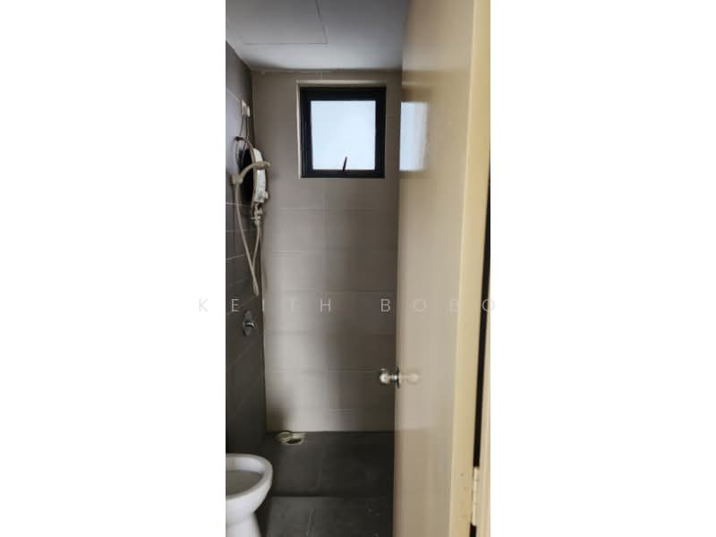 Kondominium untuk Dijual di Green Park Residence - Keith Bobo - Bathroom - PropertyGuru.com.my