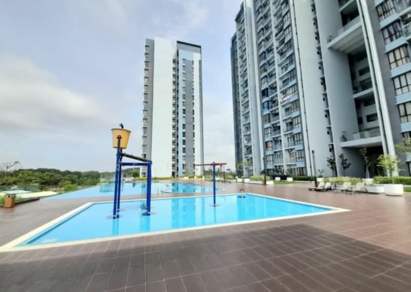 Kondominium untuk Dijual di Green Park Residence - Keith Bobo - Pool - PropertyGuru.com.my