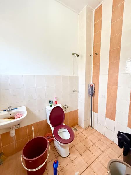 Rumah Teres 2 Tingkat untuk Dijual di Saujana Utama (Selangor) - Zann Fauzan - Bathroom - PropertyGuru.com.my