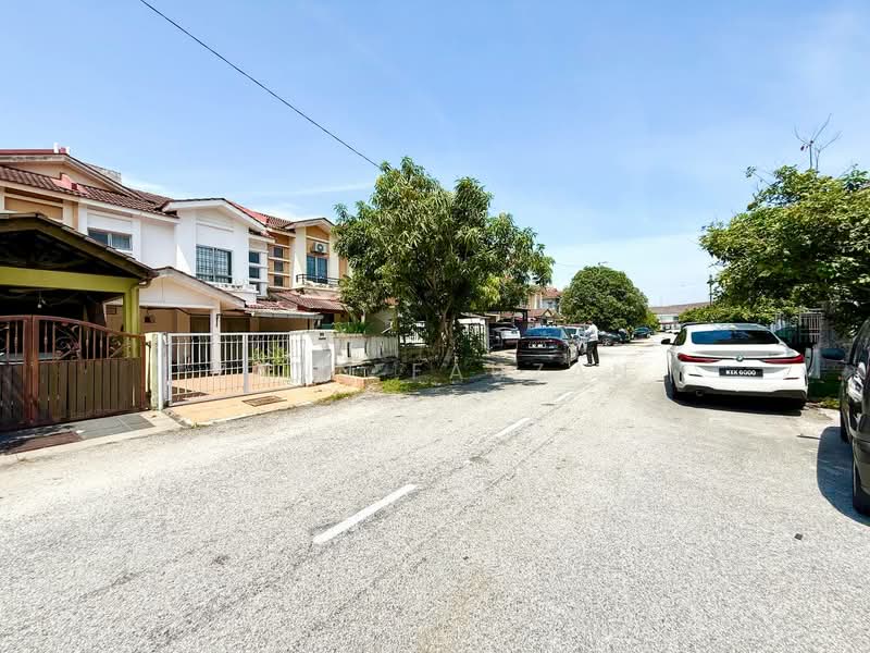 Rumah Teres 2 Tingkat untuk Dijual di Saujana Utama (Selangor) - Zann Fauzan - Exterior - PropertyGuru.com.my