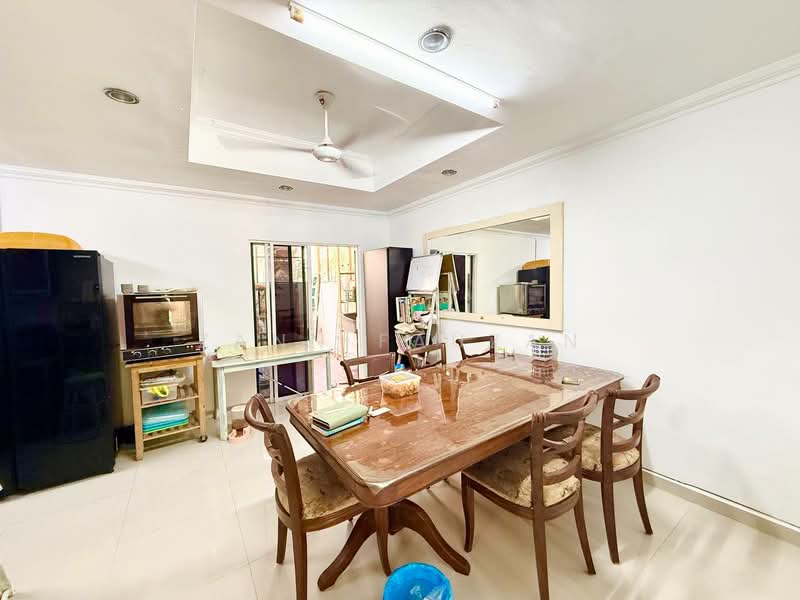 Rumah Teres 2 Tingkat untuk Dijual di Saujana Utama (Selangor) - Zann Fauzan - Dining Room - PropertyGuru.com.my
