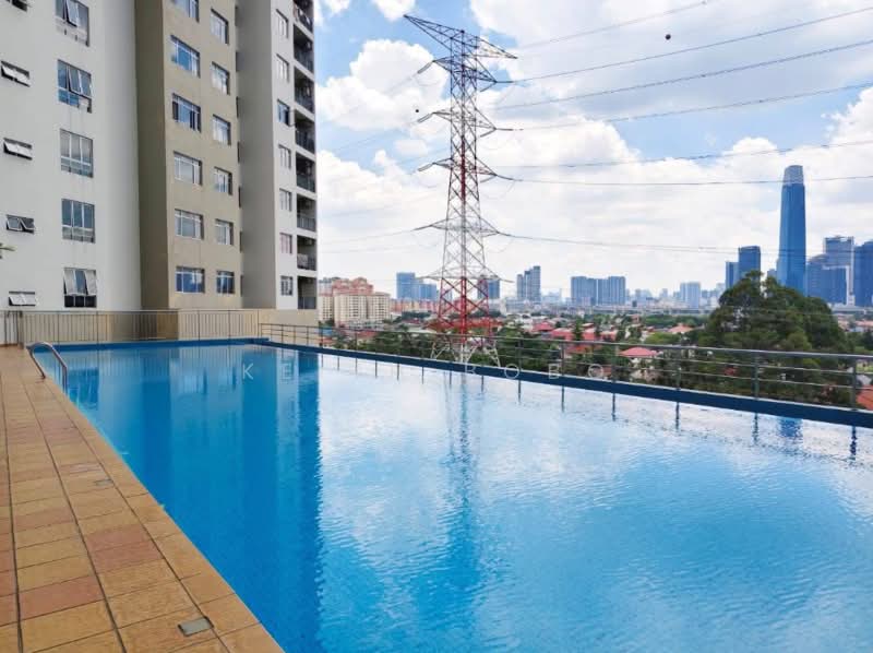 Pangsapuri untuk Dijual di Residensi Pandanmas - Keith Bobo - Pool - PropertyGuru.com.my