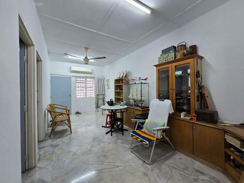 Rumah Teres 1 Tingkat untuk Dijual di Klang (Selangor) - Alex Lee - Living Room - PropertyGuru.com.my