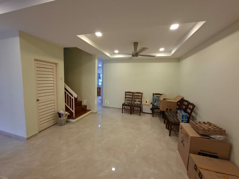 Rumah Teres 2 Tingkat untuk Dijual di Saujana Damansara (Damansara Damai) - Ken Lai - Living Room - PropertyGuru.com.my