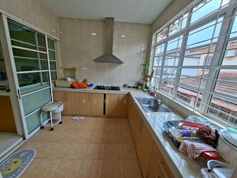 Rumah Teres 2 Tingkat untuk Dijual di Saujana Damansara (Damansara Damai) - Ken Lai - Kitchen - PropertyGuru.com.my