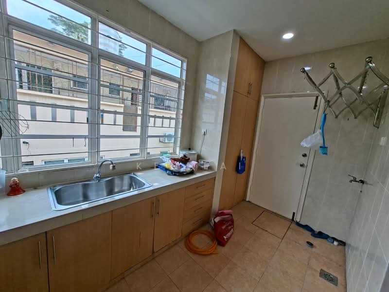 Rumah Teres 2 Tingkat untuk Dijual di Saujana Damansara (Damansara Damai) - Ken Lai - Kitchen - PropertyGuru.com.my