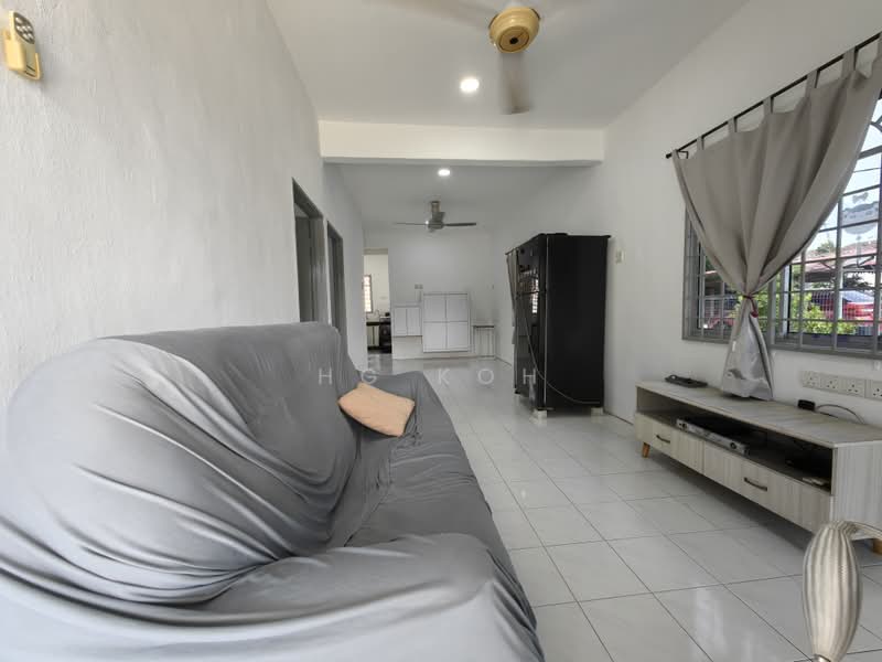 Rumah Teres 1 Tingkat untuk Dijual di Telok Mas (Melaka) - HG KOH - Living Room - PropertyGuru.com.my