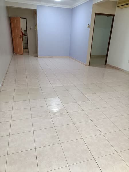 Kondominium untuk Disewa di Amadesa Resort Condominium - CK Lee - Living Room - PropertyGuru.com.my