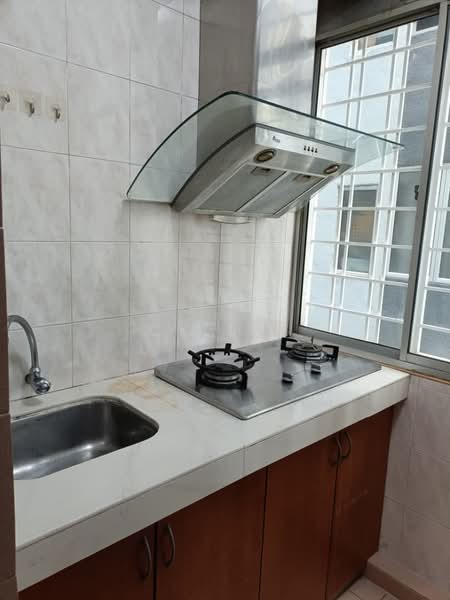 Kondominium untuk Disewa di Amadesa Resort Condominium - CK Lee - Kitchen - PropertyGuru.com.my