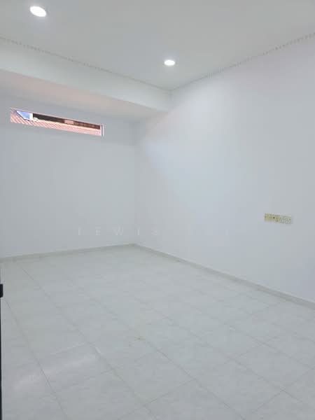 Rumah Teres 1 Tingkat untuk Dijual di Taman Sri Tebrau (Johor Bahru) - Lewis Tai - PropertyGuru.com.my