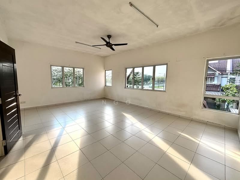Rumah Teres 2 Tingkat untuk Dijual di Taman Pura Kencana (Batu Pahat) - NGO - Bedroom - PropertyGuru.com.my