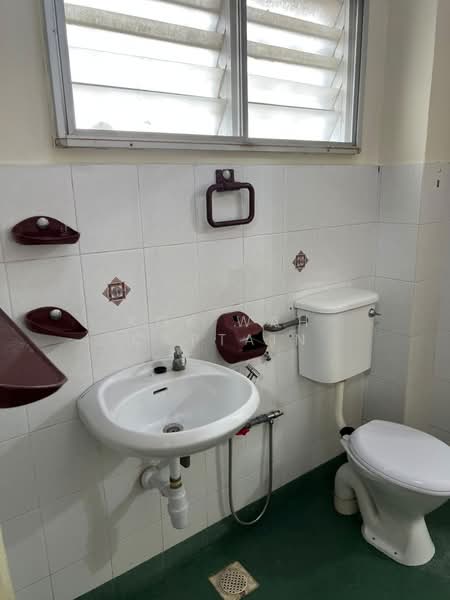 Bungalow for Rent in Balakong (Cheras) - Kok Wah Captain - Bathroom - PropertyGuru.com.my