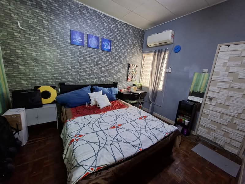 Rumah Teres 2 Tingkat untuk Dijual di Saujana Damansara (Damansara Damai) - Ken Lai - Bedroom - PropertyGuru.com.my