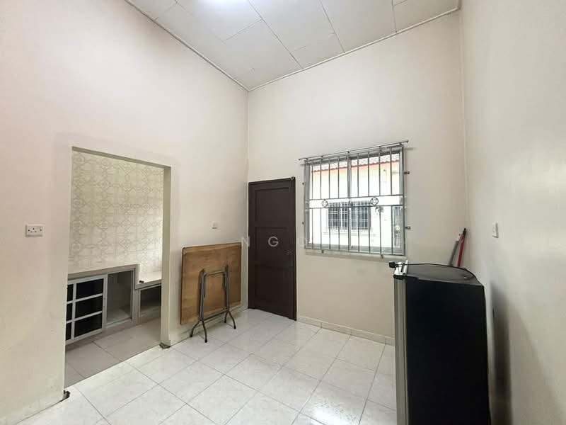 1-storey Terraced House for Sale in Parit Raja (Johor) - NGO - Interior - PropertyGuru.com.my