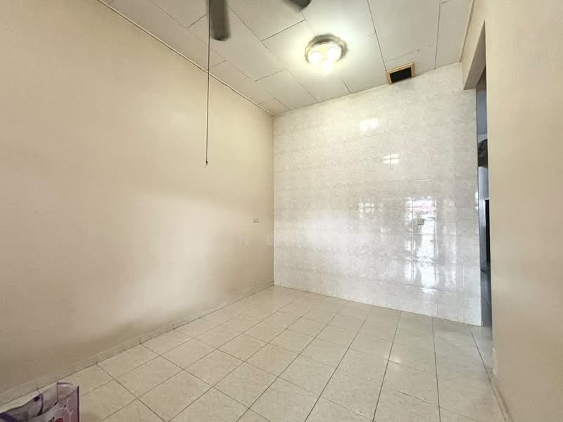 1-storey Terraced House for Sale in Parit Raja (Johor) - NGO - Interior - PropertyGuru.com.my