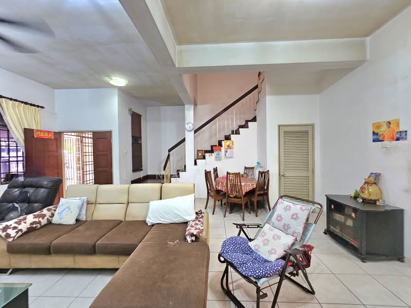 2-storey Terraced House for Sale in Shah Alam (Selangor) - Ling Yean - Living Room - PropertyGuru.com.my
