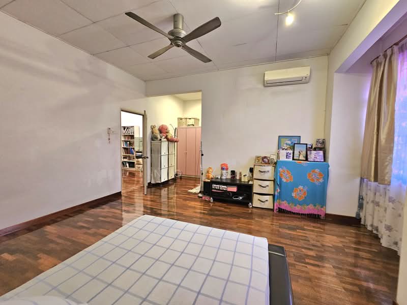 2-storey Terraced House for Sale in Shah Alam (Selangor) - Ling Yean - Bedroom - PropertyGuru.com.my
