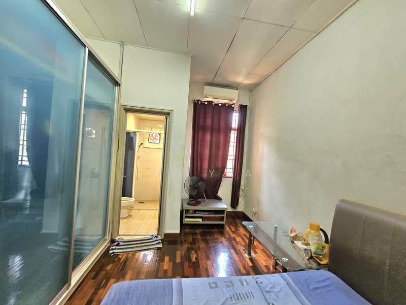 2-storey Terraced House for Sale in Shah Alam (Selangor) - Ling Yean - Bedroom - PropertyGuru.com.my