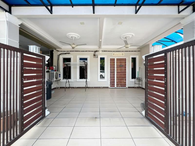 1-storey Terraced House for Sale in Taman Desa Kundang (Rawang) - Muhammad Ridhwan Mohd Huzairi - Exterior - PropertyGuru.com.my