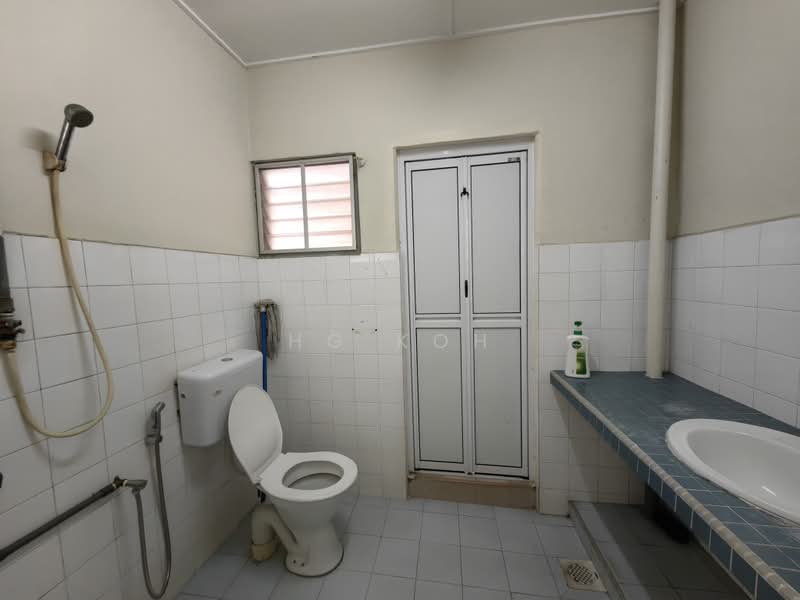 Terraced House for Sale in Taman Melaka Raya (Melaka City) - HG KOH - Bathroom - PropertyGuru.com.my
