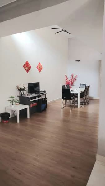 Rumah Teres 1.5 Tingkat untuk Dijual di Taman Mewah Batu Belah (Kapar) - Bee Lee - Living Room - PropertyGuru.com.my