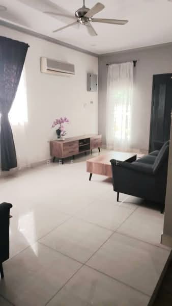 Rumah Teres 1.5 Tingkat untuk Dijual di Taman Mewah Batu Belah (Kapar) - Bee Lee - Living Room - PropertyGuru.com.my