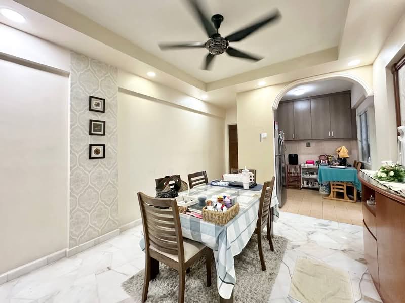Pangsapuri untuk Dijual di Pangsapuri Seri Pinang - Syahrim Naim - Dining Room - PropertyGuru.com.my