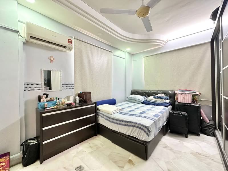 Pangsapuri untuk Dijual di Pangsapuri Seri Pinang - Syahrim Naim - Bedroom - PropertyGuru.com.my
