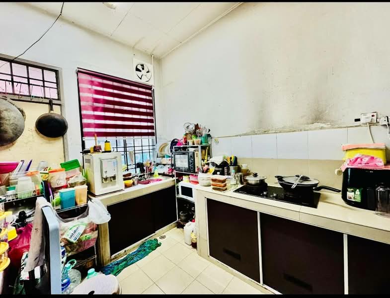 Rumah Teres 1 Tingkat untuk Dijual di Bandar Putra (Kulai) - ALHAFIZ AZIS - Kitchen - PropertyGuru.com.my
