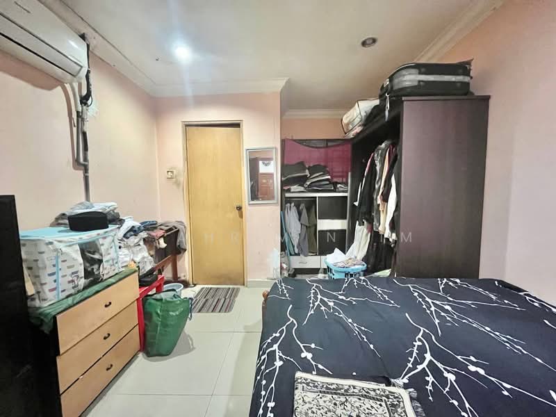 Rumah Teres 1 Tingkat untuk Dijual di Seksyen 20 (Shah Alam) - Syahrim Naim - Bedroom - PropertyGuru.com.my
