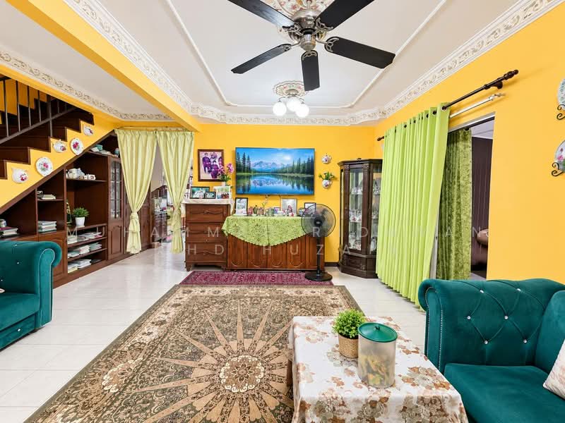 2-storey Terraced House for Sale in Taman Subang Impian (Shah Alam) - Muhammad Ridhwan Mohd Huzairi - Living Room - PropertyGuru.com.my