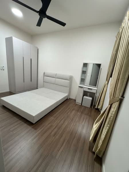 Terraced House for Rent in Taman Bukit Serdang (Seri Kembangan) - Regina Yew - Bedroom - PropertyGuru.com.my